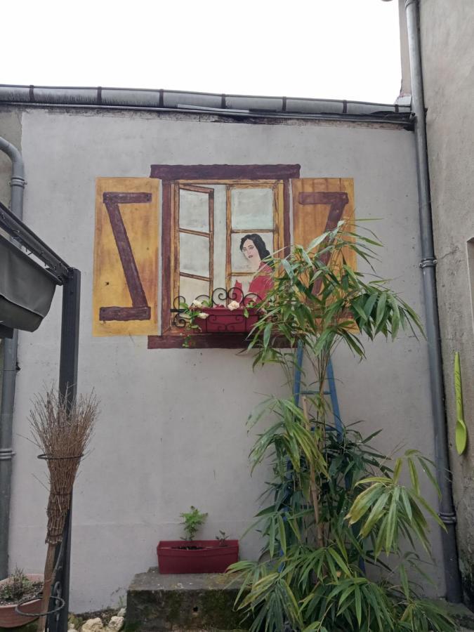 Appartement Le Labyrinthe Du Peintre Bransat Exterior foto